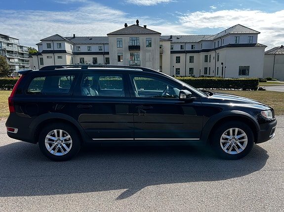 Volvo XC70 8 of 30