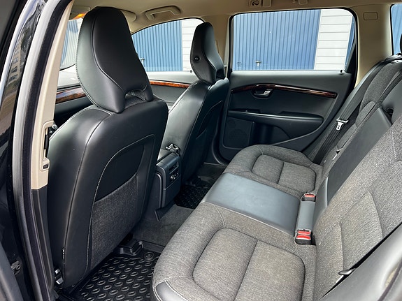 Volvo XC70 24 of 30