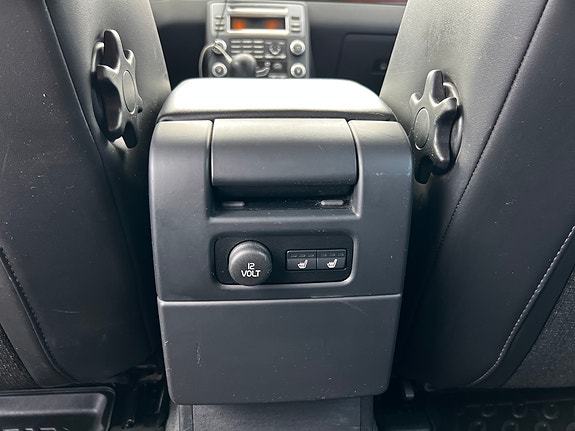 Volvo XC70 25 of 30