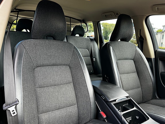 Volvo XC70 22 of 30