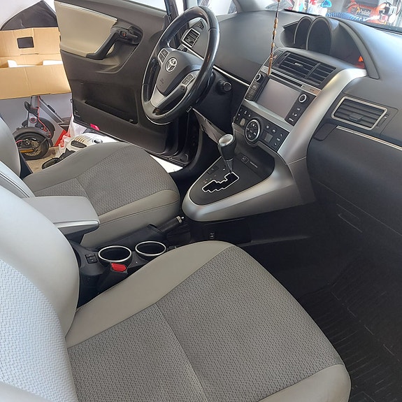Toyota Verso 12 of 15