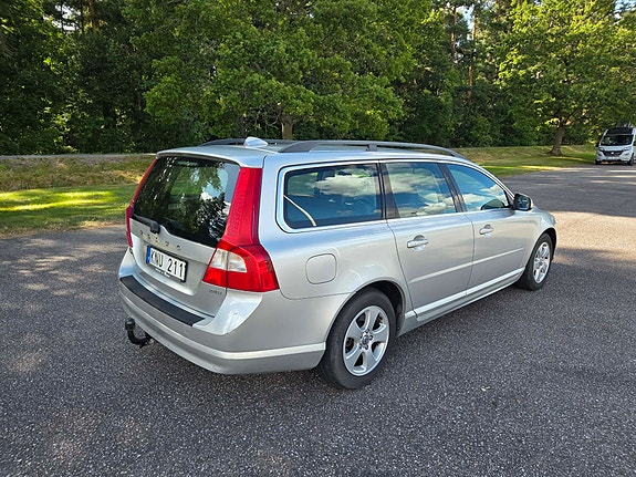 Volvo V70 5 of 10