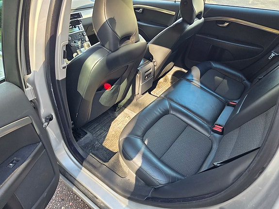Volvo V70 9 of 10
