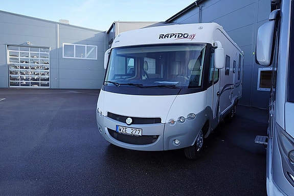 Rapido 10000dfh - Queensbed 2 of 20