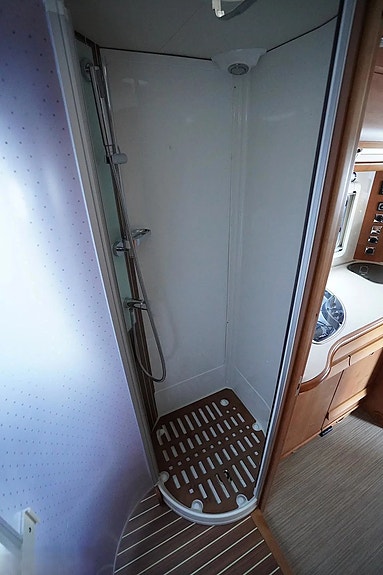 Rapido 10000dfh - Queensbed 18 of 20