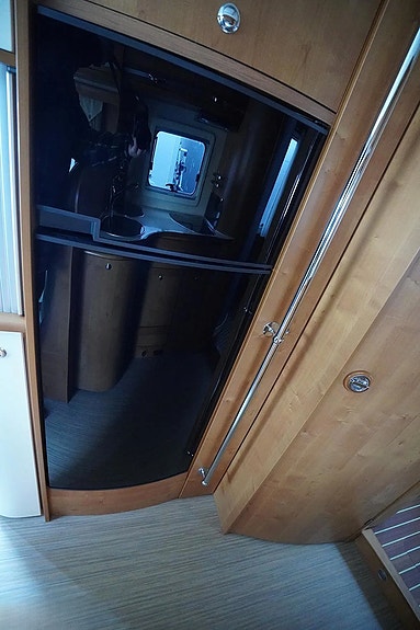 Rapido 10000dfh - Queensbed 12 of 20