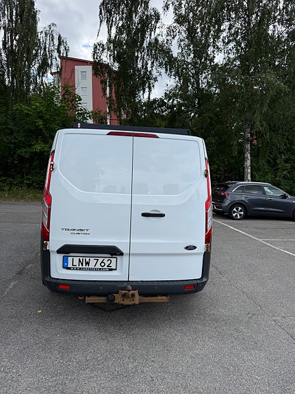 Ford Transit Custom 4 of 6