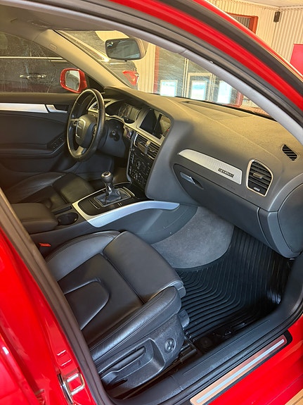 Audi A4 12 of 15