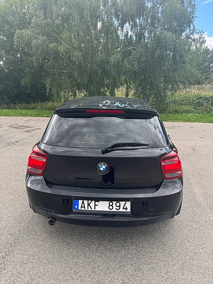BMW 118d 2 of 7