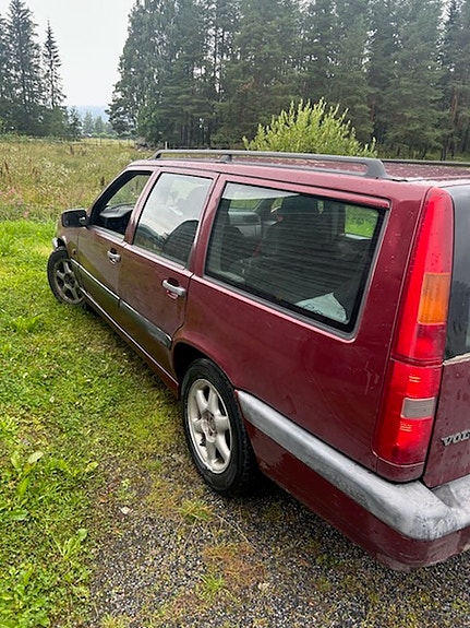 Volvo 850 2 of 6