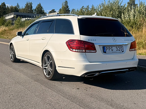 Mercedes-Benz E300 2 of 10