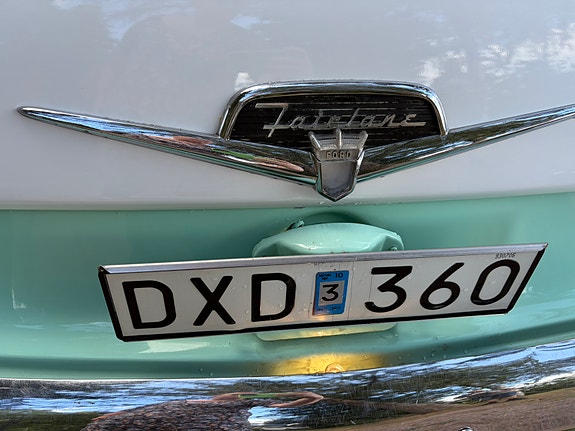 Ford Fairlane 8 of 18