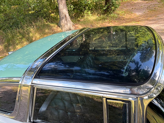 Ford Fairlane 5 of 18