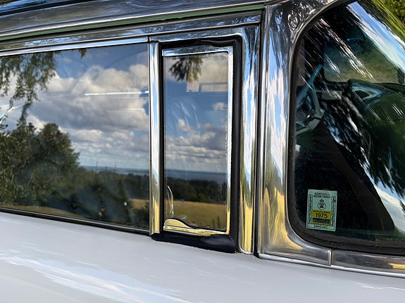 Ford Fairlane 6 of 18