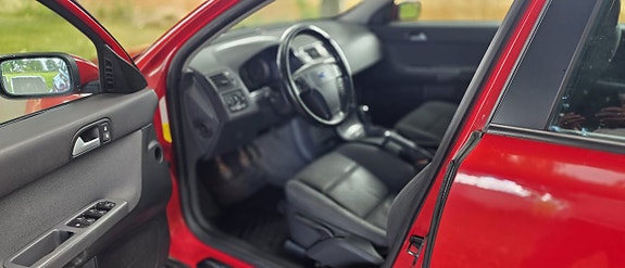 Volvo S40 9 of 17