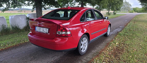 Volvo S40 3 of 17
