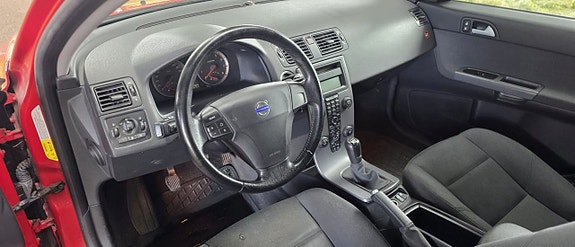 Volvo S40 13 of 17