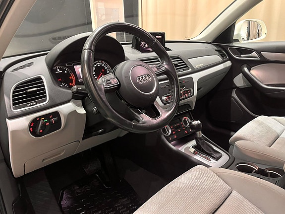 Audi Q3 12 of 20