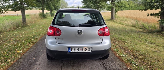 Volkswagen Golf V 5 of 18