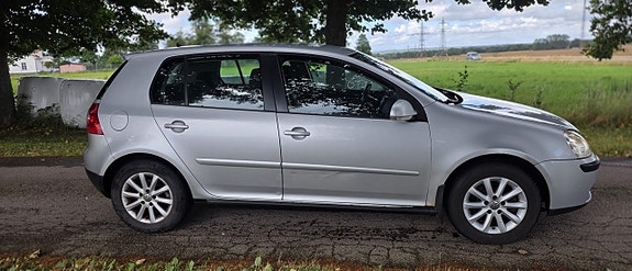 Volkswagen Golf V 7 of 18