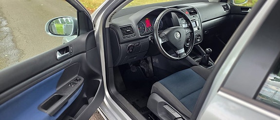 Volkswagen Golf V 10 of 18