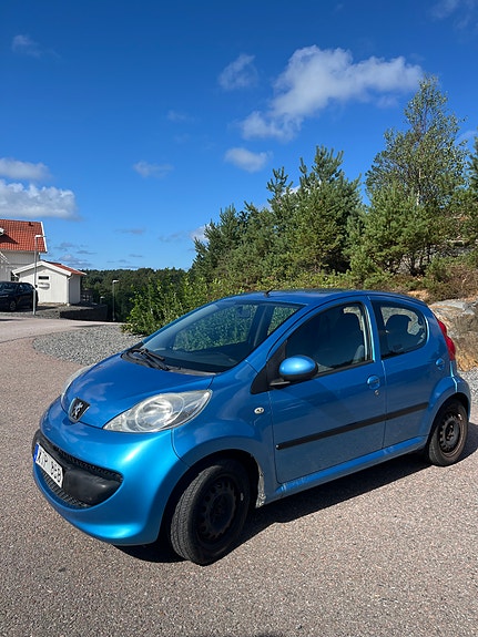 Peugeot 107 3 of 12