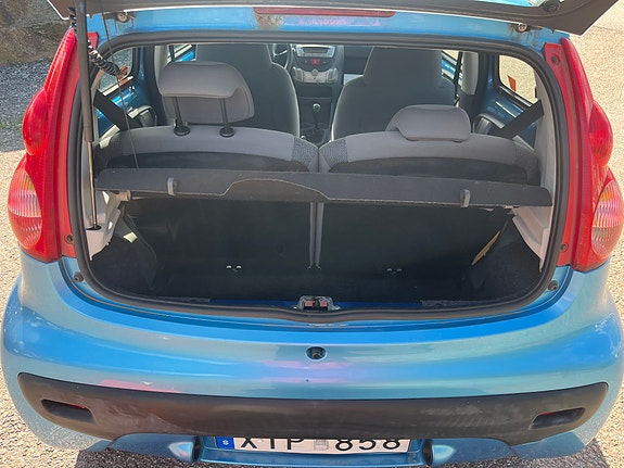 Peugeot 107 8 of 12