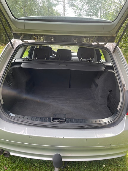 BMW 325i 9 of 11