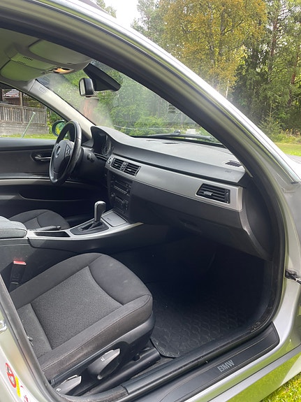 BMW 325i 8 of 11