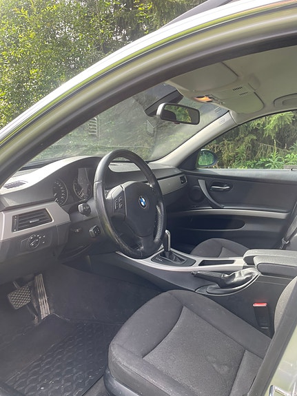 BMW 325i 6 of 11