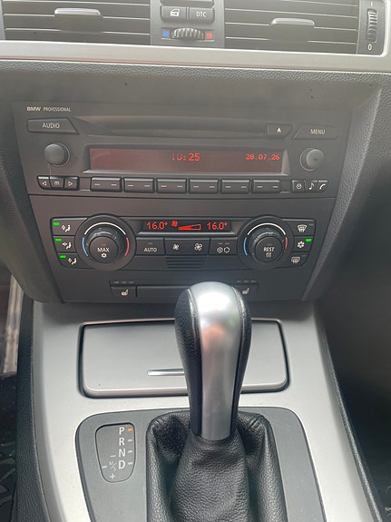 BMW 325i 11 of 11