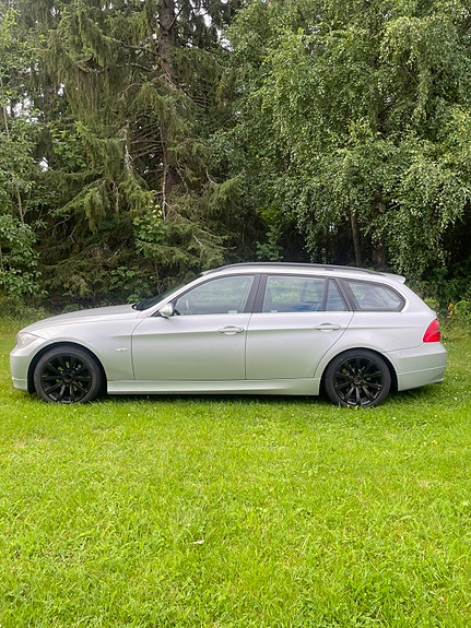 BMW 325i 5 of 11