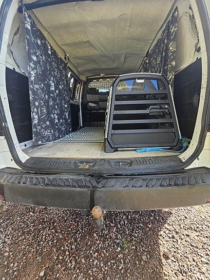 Hyundai H-1 5 of 8