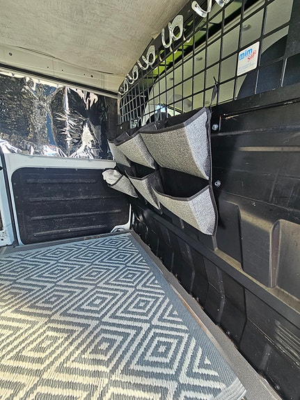 Hyundai H-1 3 of 8