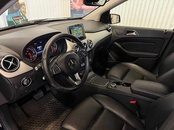 Mercedes-Benz B180 d 8 of 24