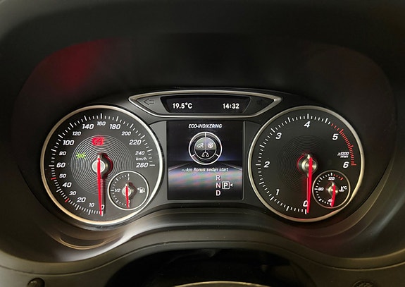 Mercedes-Benz B180 d 13 of 24