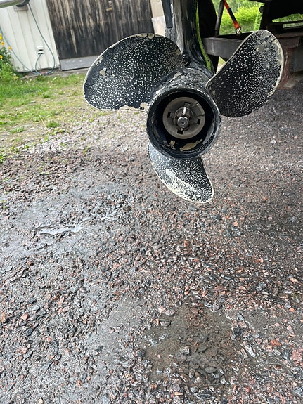 Ryds camping 570 trollingutrustad Suzuki 70 hk fyrtakt 8 of 8