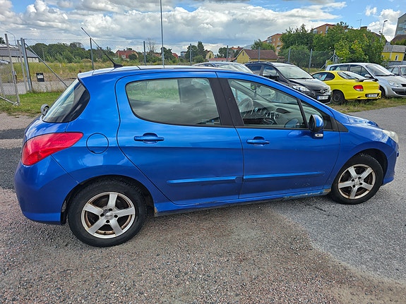 Peugeot 308 3 of 7