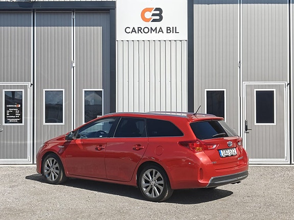 Toyota Auris 4 of 15