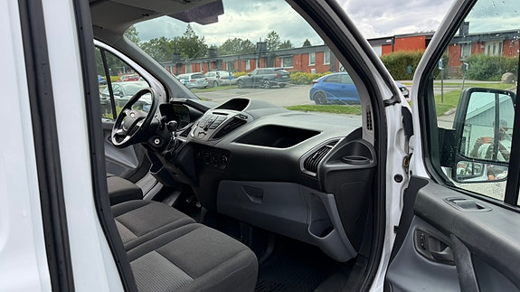 Ford Transit Custom 5 of 6
