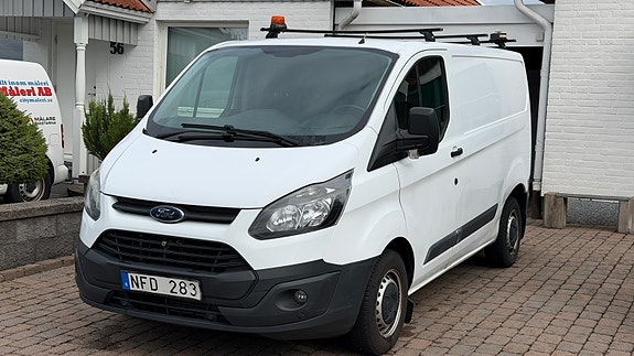 Ford Transit Custom 2 of 6