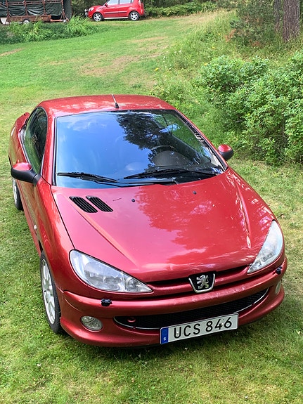 Peugeot 206 CC 2 of 4