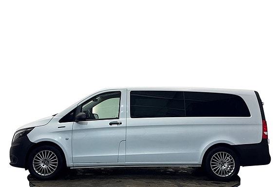 Mercedes-Benz eVito Tourer 11 of 30