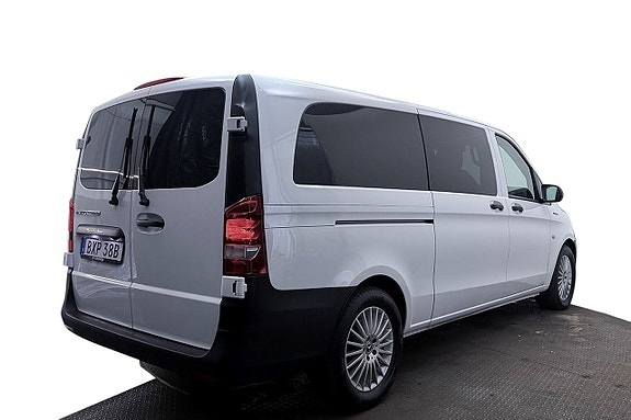 Mercedes-Benz eVito Tourer 7 of 28