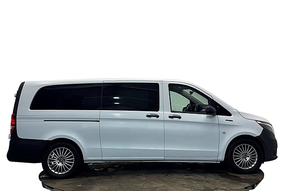 Mercedes-Benz eVito Tourer 6 of 30
