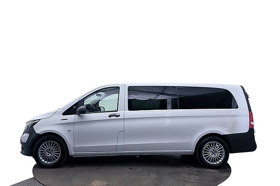Mercedes-Benz eVito Tourer 10 of 28