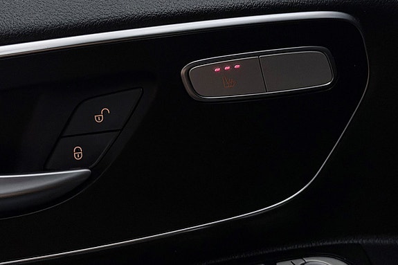 Mercedes-Benz eVito Tourer 27 of 28