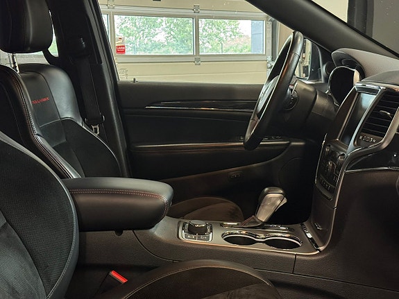Jeep Grand Cherokee 20 of 23