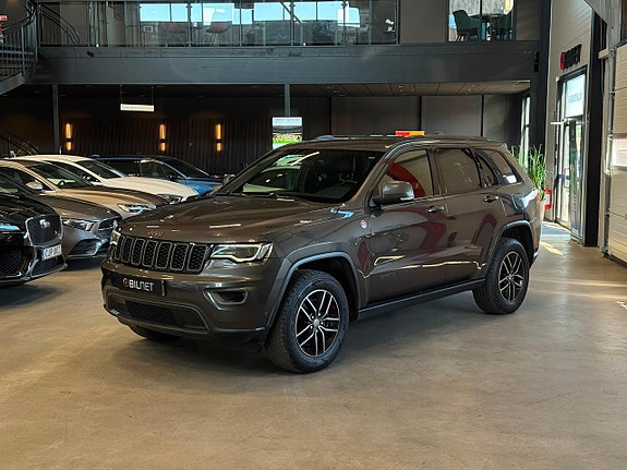 Jeep Grand Cherokee 23 of 23