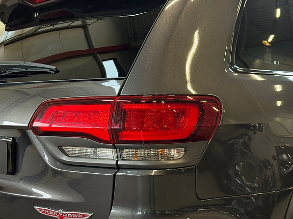 Jeep Grand Cherokee 22 of 23
